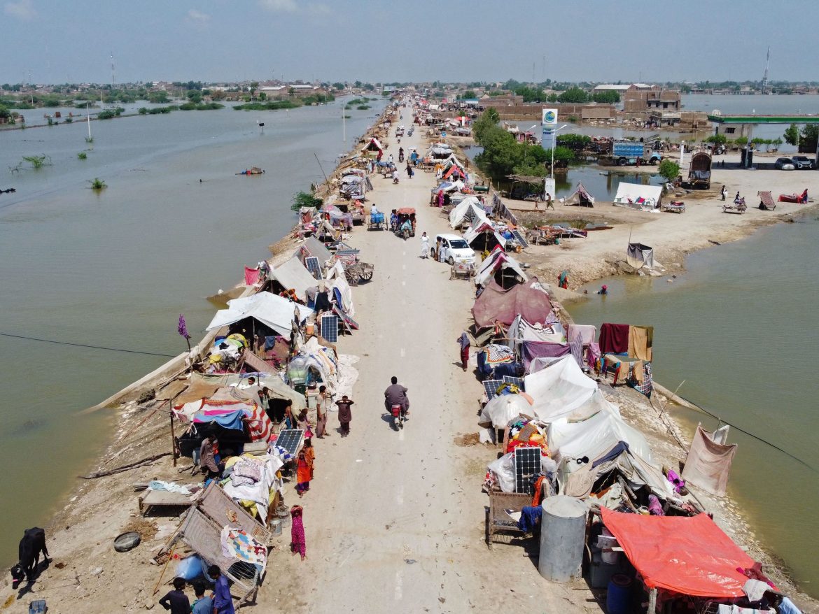 TOPSHOT-PAKISTAN-WEATHER-FLOODS-CLIMATE
