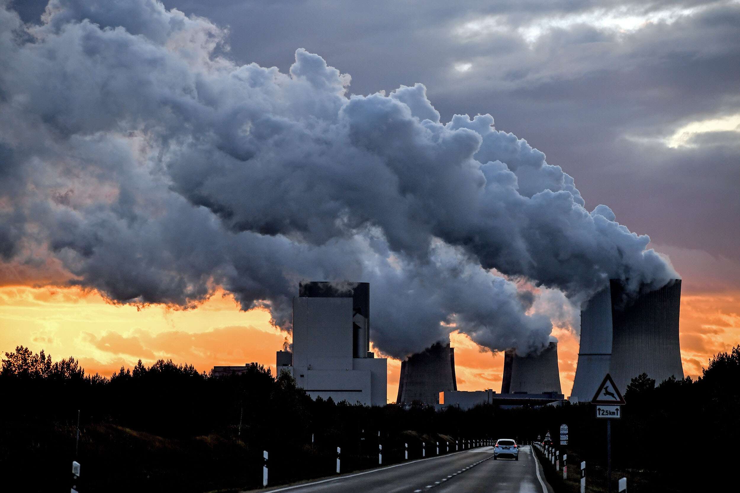 US greenhouse gas emissions rose by 1.3% in 2022: report - Power Technology  News