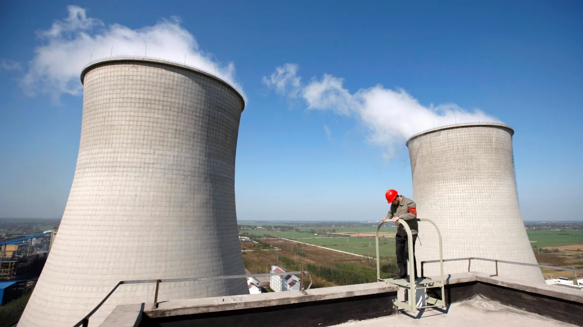 2011-10-25T120000Z_1910379393_GM1E7AP19JX01_RTRMADP_3_CHINA-POWER
