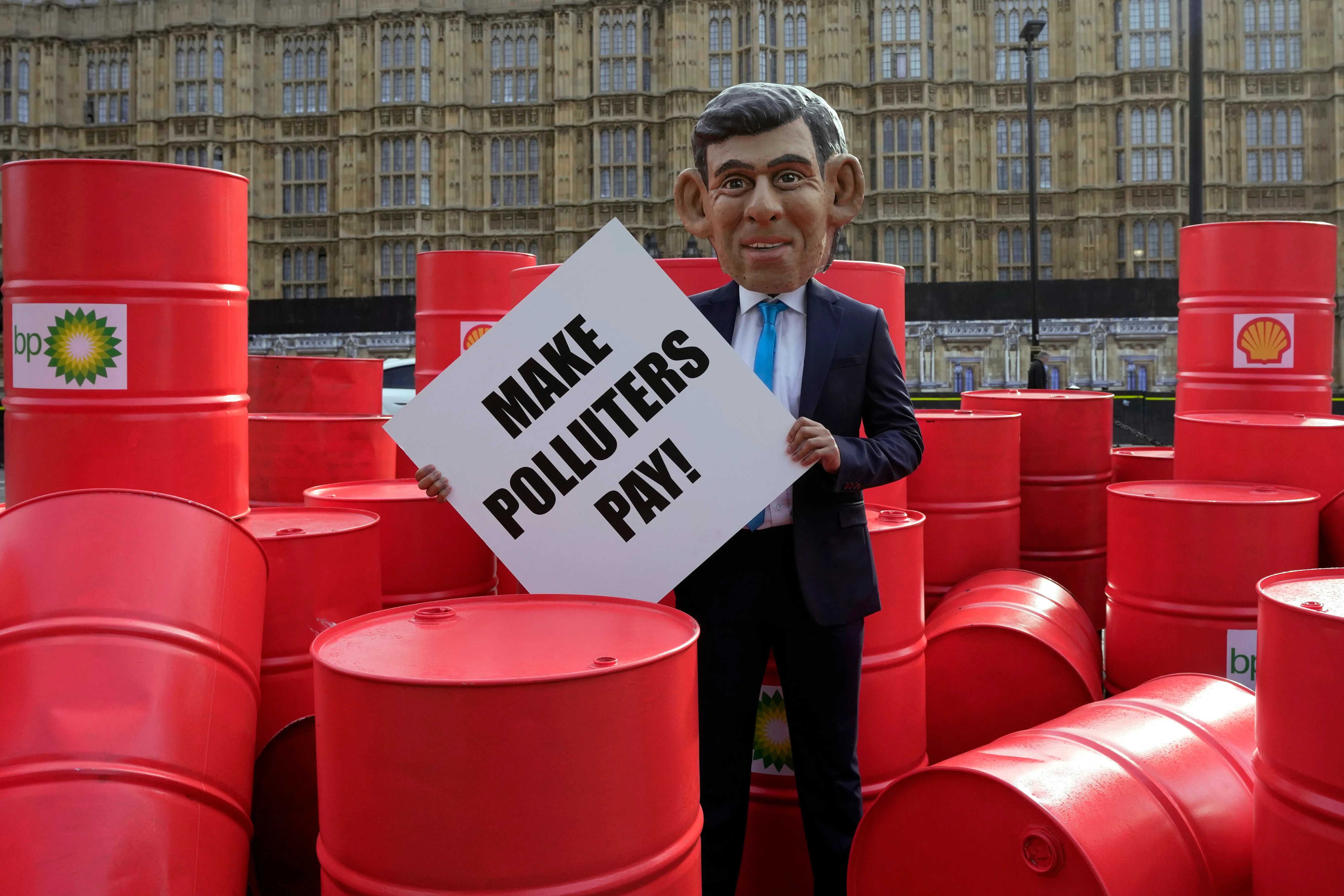 Labour to insist on net zero policies, attack cost of Tory retreat Image