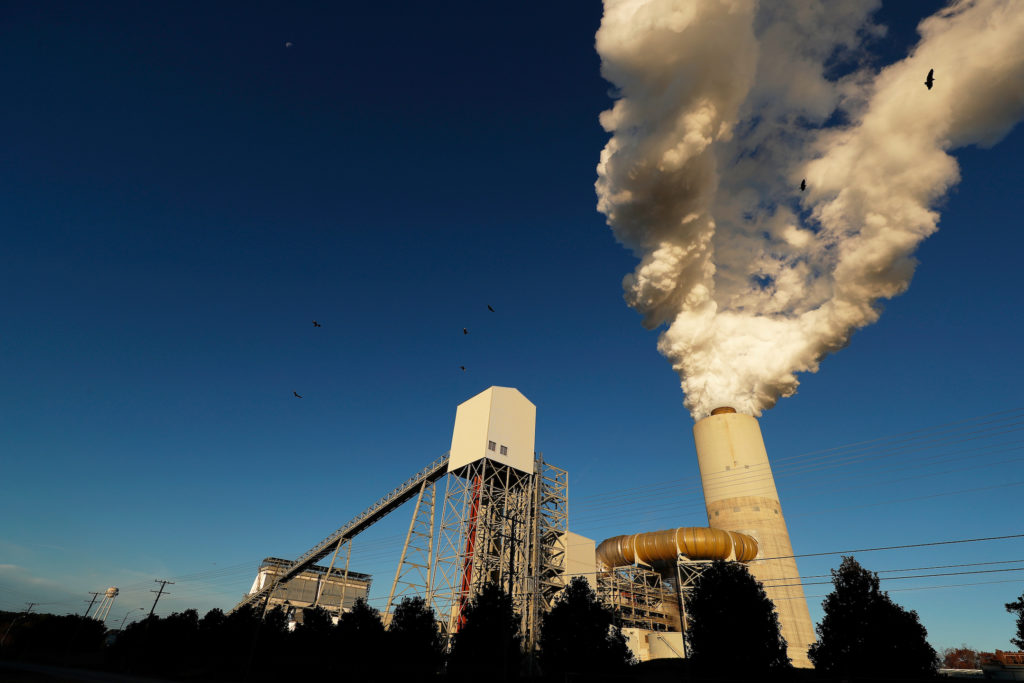Rule compels US coal-fired power plants to capture emissions Image