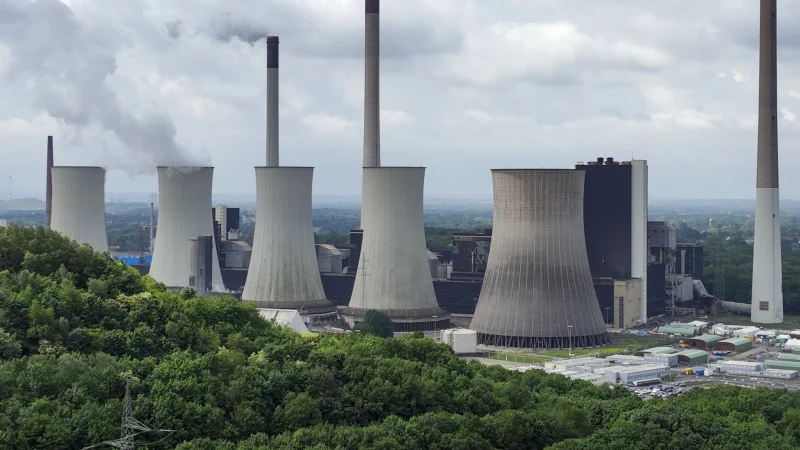 Report: UK may need new gas-fired power stations to decarbonise grid Image