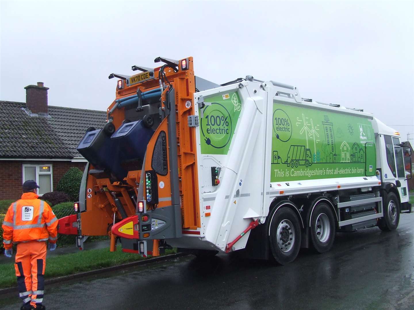 Council releases first fully electric bin lorry Image