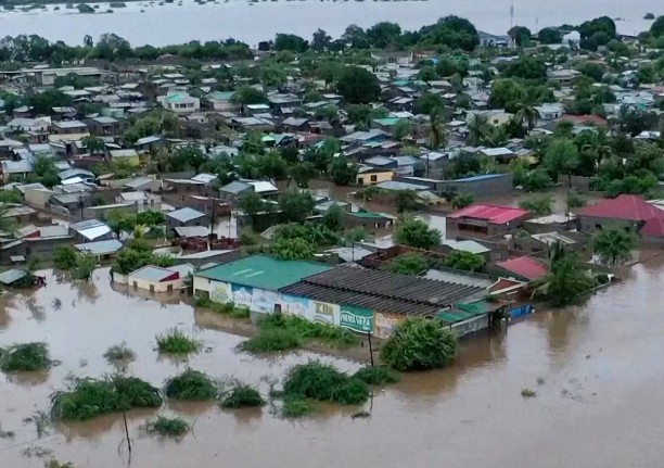 Floods kill more than 100 across southern Africa as rains intensify Image